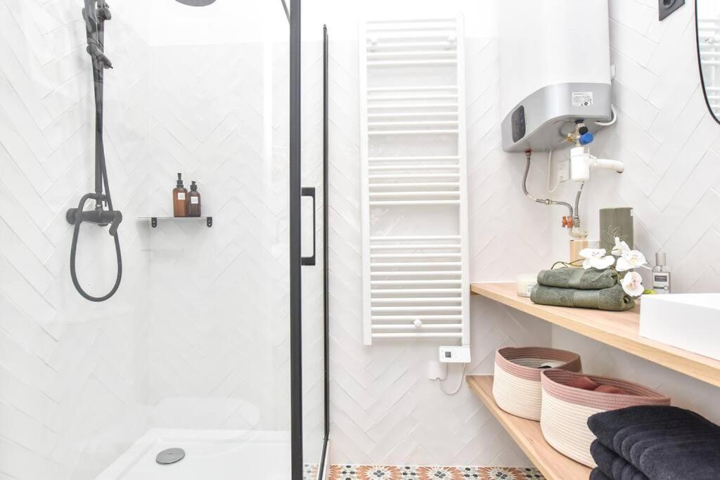 Charming Flat In Montmartre - Imhost Apartment Paris Exterior photo
